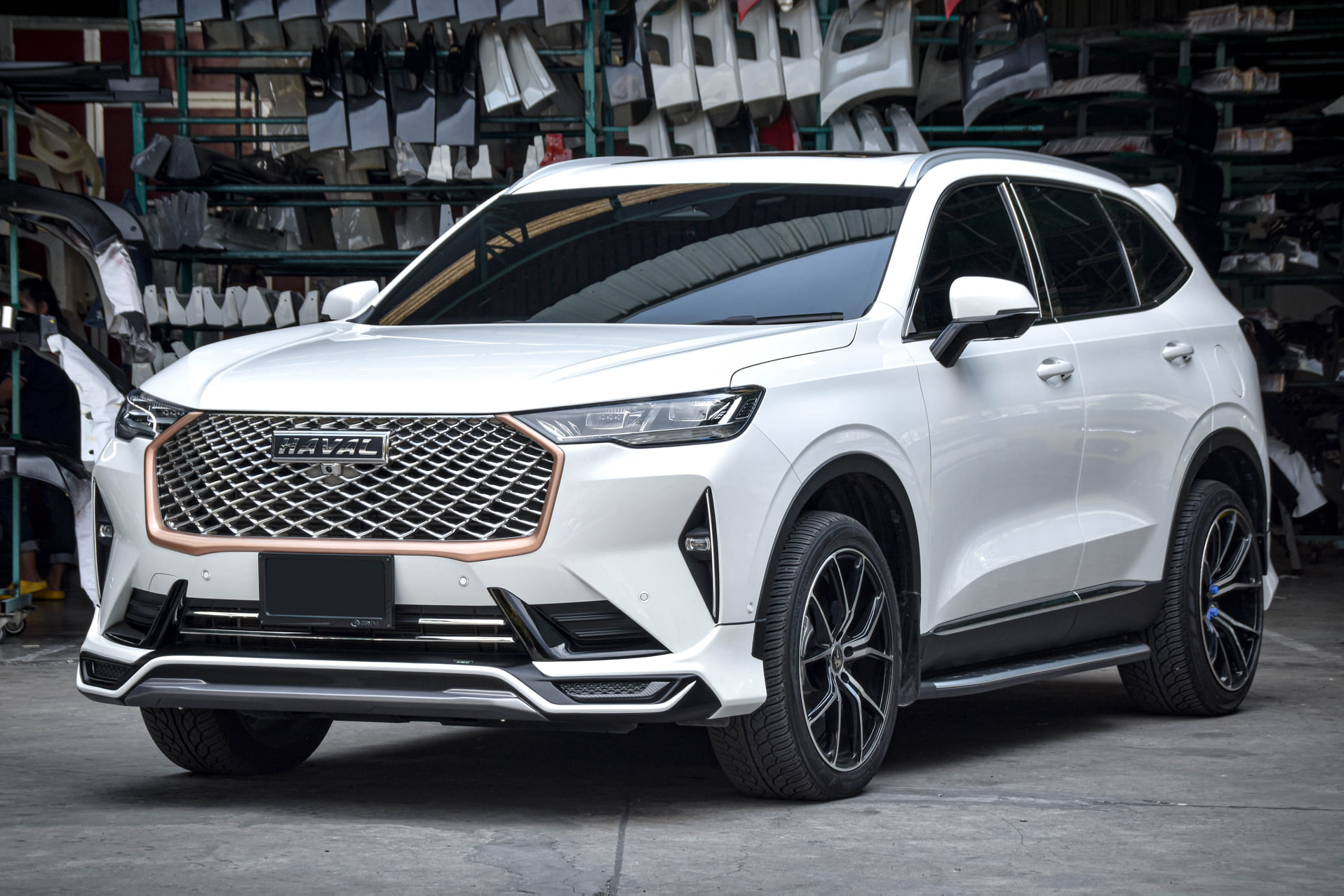 ชุดแต่ง Haval H6 ชุด SEED i-SPORTY สีขาว มิกกับชุด Rose gold